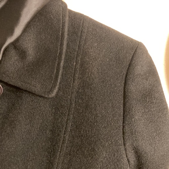 Coat - Picture 10 of 10